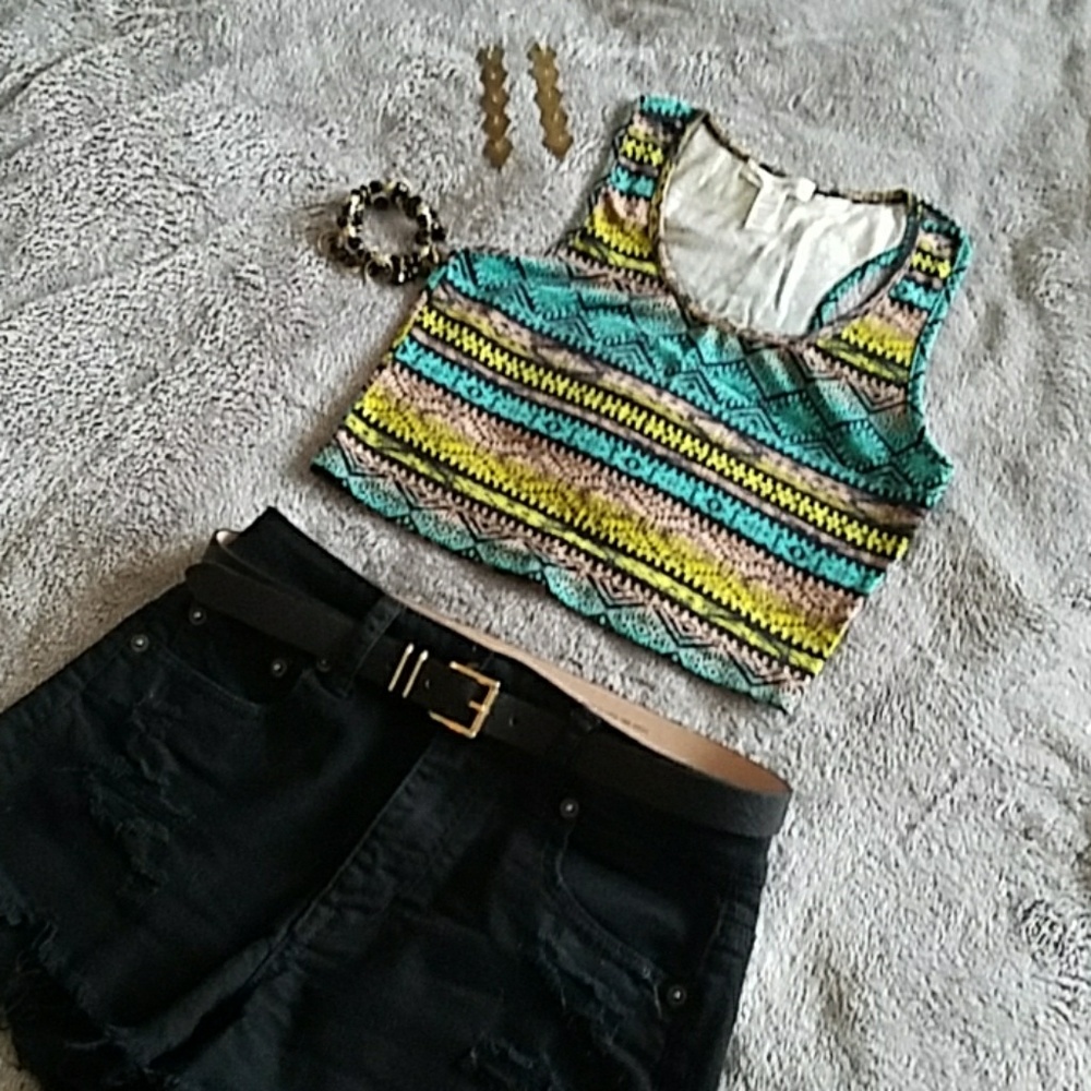 Crop top (BOGO 50% OBO)